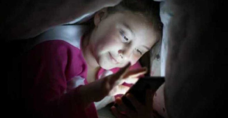 5 أضرار خطيرة يسببها استعمال الهاتف المحمول قبل النوم صحيفة تواصل الالكترونية